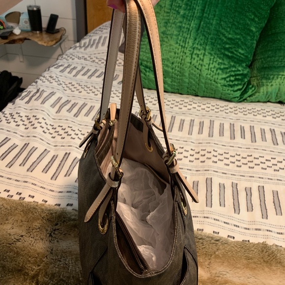 Michael Kotrs tote and wallet - Picture 6 of 8